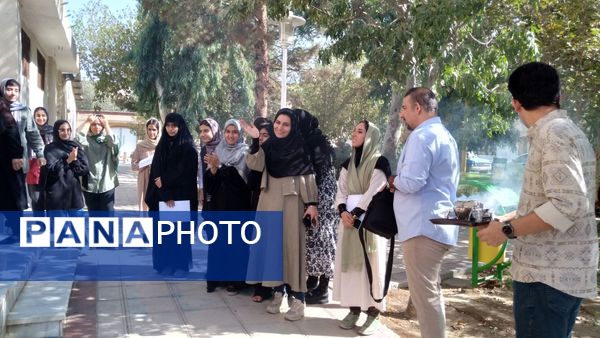 نشست ادبی خوانش نامه‌های سهراب سپهری در قم