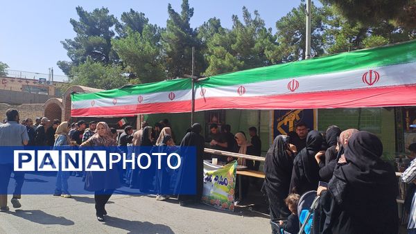 قاب هایی از جنس عاشقی 