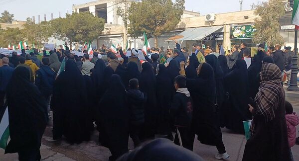 حضور باشکوه مردم جاجرم در جشن چهل و پنجمین فجر انقلاب