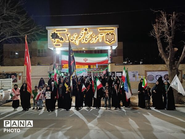 موکب دانش‌آموزی در سوگواره اربعین شهادت رهبر انقلاب و شهدای دانش‌آموز میناب