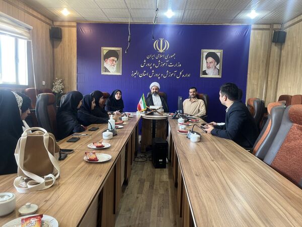 برگزاری نشست شورای دانش‌آموزی استان البرز