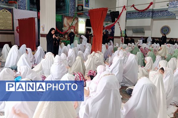 آیین جشن تکلیف دانش‌آموزان دختر شهرستان پردیس در فضایی معنوی و باشکوه