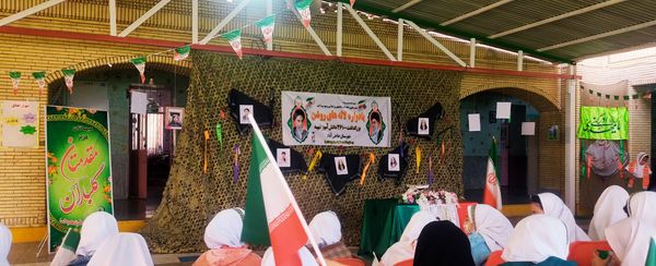 یادواره شهدای «لاله های روشن» حاجی‌آباد