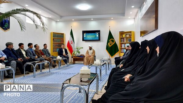 دیدار مسئولان امور تربیتی آموزش و پرورش شیروان با امام جمعه تربیتی 