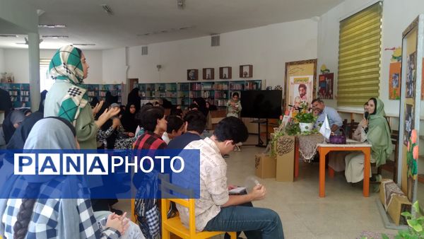 نشست ادبی خوانش نامه‌های سهراب سپهری در قم