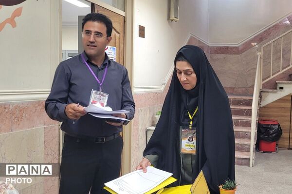 درخشش استعدادهای علمی مرحله استانی دوازدهمین جشنواره نوجوان خوارزمی در بهارستان‌دو