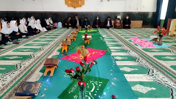 عطر قرآن در مسجد المهدی معمولان پیچید