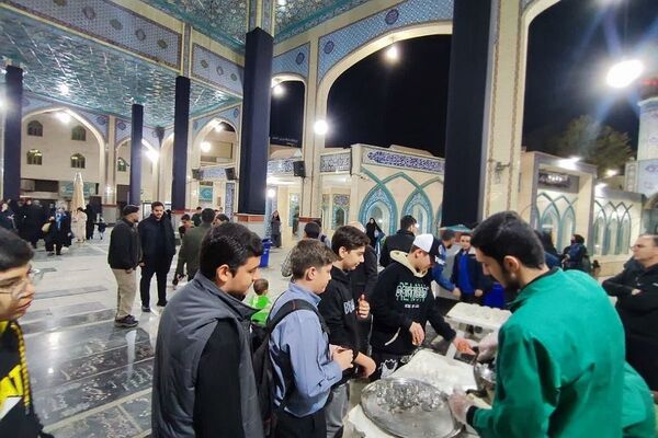 شهریار غرق در عطر فاطمی شد