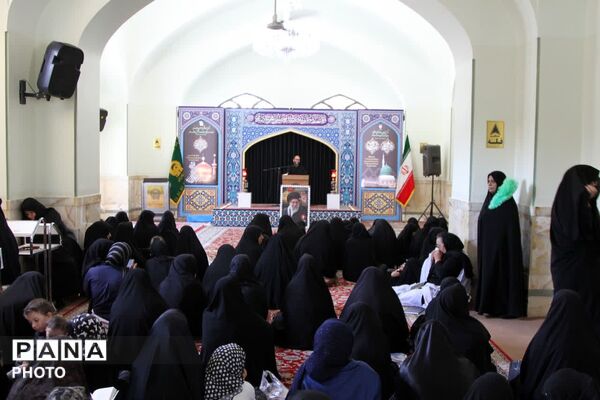 اجتماع خواهران خورشید در زیارتگاه شهید آیت‌الله مدرس (ره)