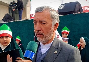 حفظ ارزش‌های انقلاب با ایستادگی نسل‌ها تضمین شده است
