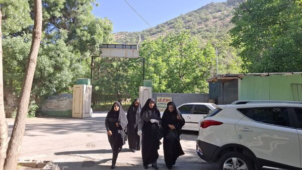 همایش پیاده‌روی کارکنان آموزش‌وپرورش کهگیلویه و بویراحمد به مناسبت هفته معلم و ولادت امام رضا (ع)