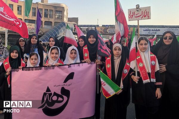 رزمایش ۵۰۰۰هزارنفری جانفدای ایران با نیابت از آقای شهید،با حضور فرهنگیان شهرستان قدس