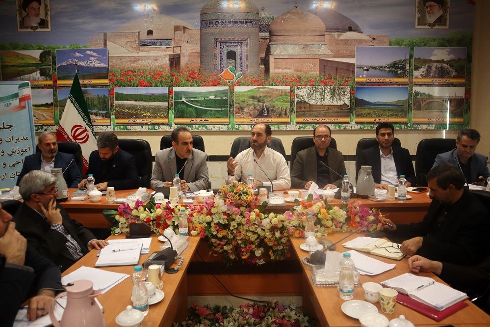 وظیفه ما خدمت‌رسانی و جلب رضایت مردم است