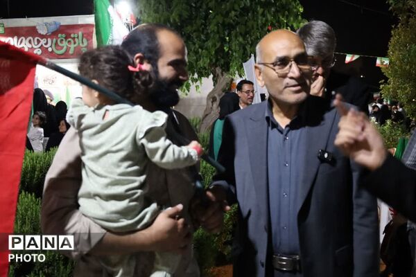  بازدید مدیرکل آموزش و پرورش استان از موکب دانش‌آموزان سمپاد 