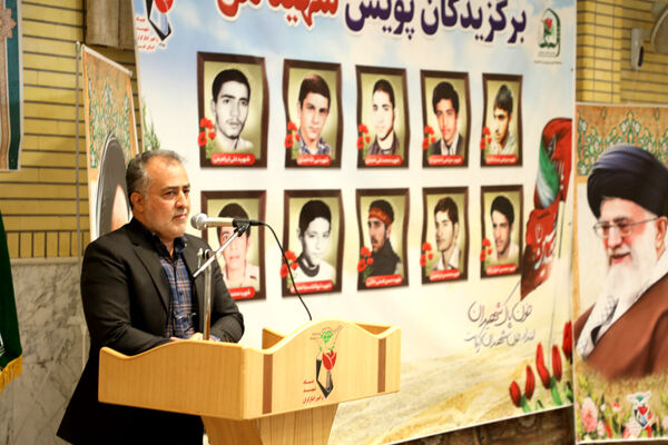 تجلیل از دانش‌آموزان برگزیده پویش «شهید من» در قم
