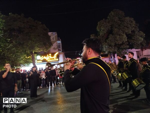 عزاداری هیئت زنجیرزنی نیشابور در حسینیه امام خمینی(ره)