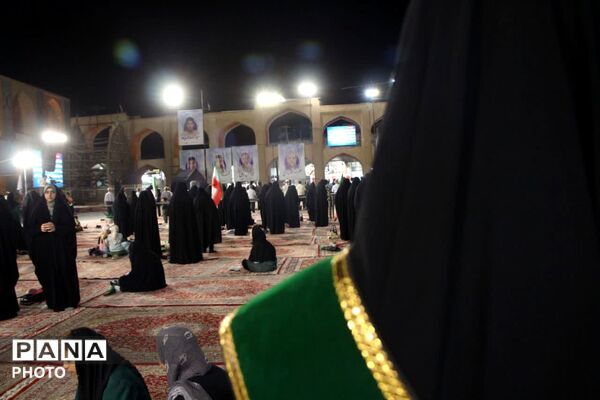نمایش اقتدار و حمایت از رهبری در یزد