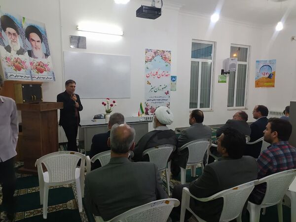 برگزاری کلاس سیری در نهج البلاغه در دبیرستان نمونه دانش کاشمر