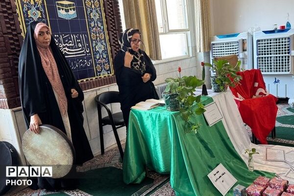 تجلیل از دانش‌آموزان برتر حجاب به مناسبت میلاد حضرت زینب (س) در بهارستان‌دو