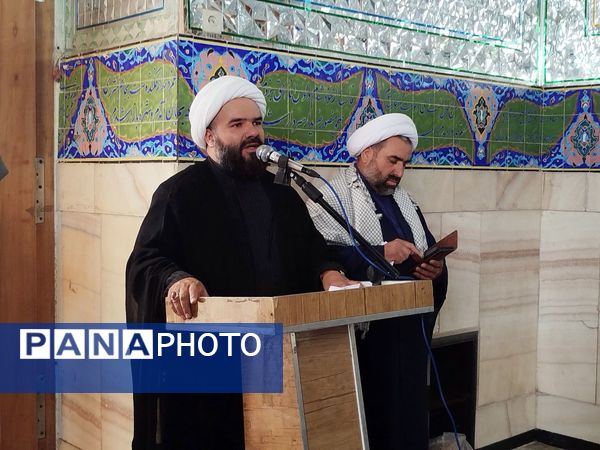 نماز جمعه شهرستان کاشمر با حضور مردم به صورت باشکوه برگزار شد 