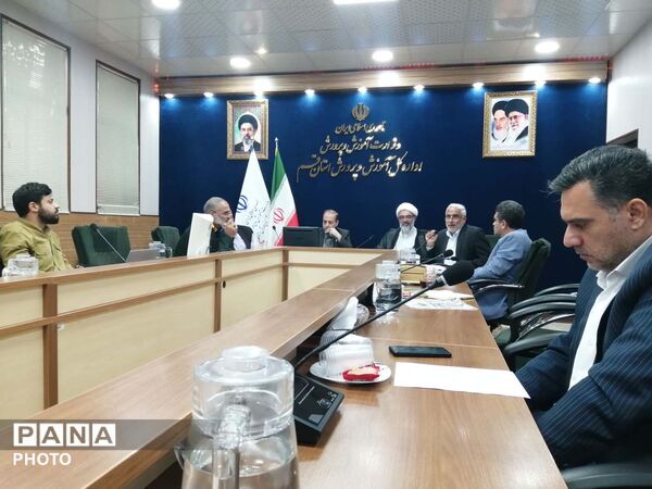 نشست کمیته آموزش و پرورش کنگره ملی شهدای قم