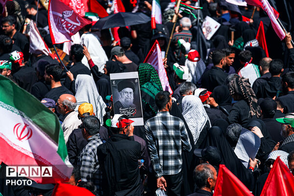 تشییع پیکر رهبر شهید انقلاب در مشهد مقدس-۴
