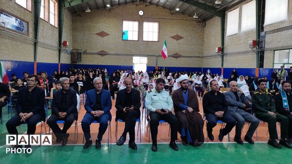 همایش بزرگ دانش‌آموزی «باید برخاست» مهربان