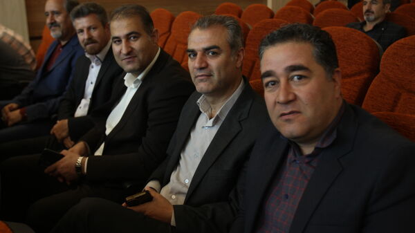 همایش بزرگداشت مقام معلم آموزش و پرورش ناحیه یک زنجان