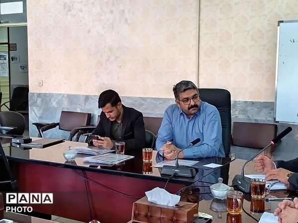 نشست هم‌ اندیشی و آیین تجلیل از دانش‌آموز خبرنگاران پانا در شهرستان کلات 