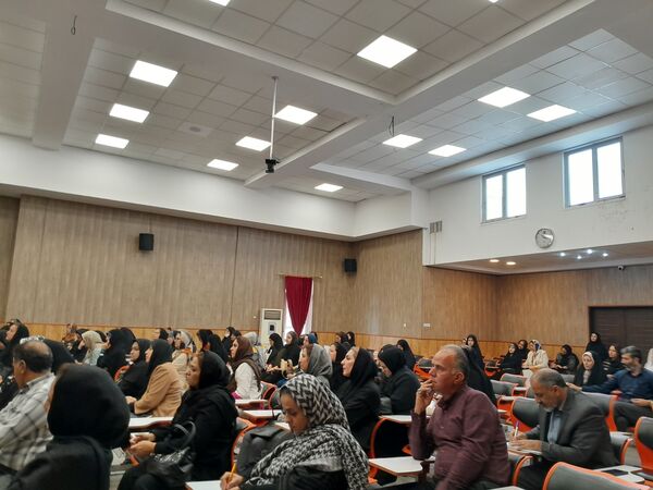  جلسه آموزش خانواده در مدرسه مصلی‌نژاد مشهد