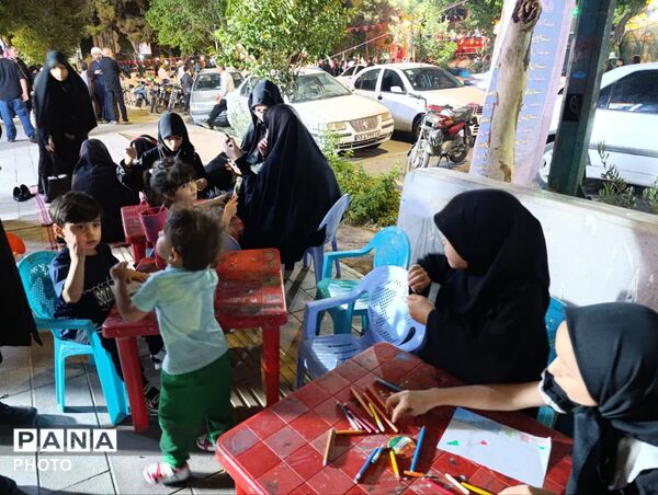 جلوه‌هایی از تجمع میدان امام خمینی(ره) قم در دومین شب محرم