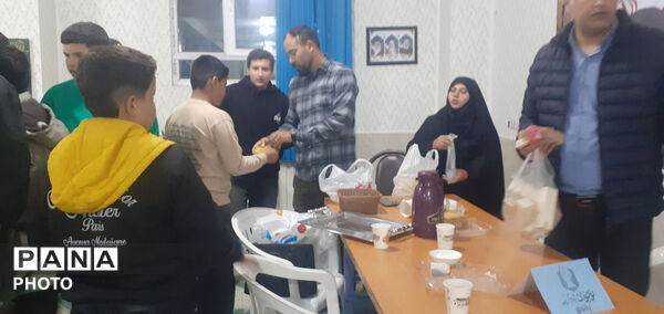 نوجوانان مبارز آشخانه روزی رنگین با طعم یادگیری و هیجان