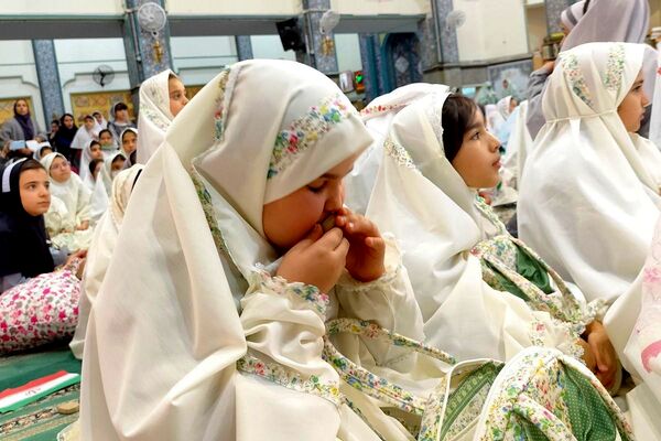 جشن تکلیف؛ لبخند بندگی در قاب تصویر