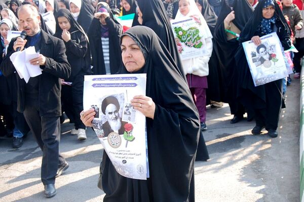 راهپیمایی ۲۲ بهمن در قیامدشت