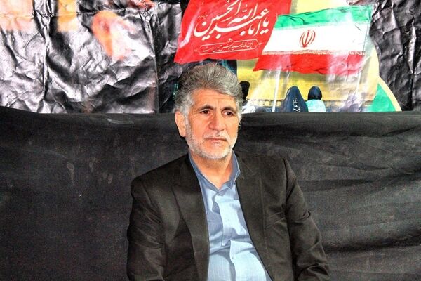 دانش‌آموزان بجنوردی با اجرای سرود "باید برخاست" فرهنگ ایثار و مقاومت را ترویج دادند