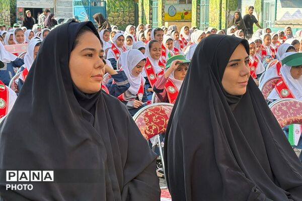تبلور معنویت و انسانیت در جشن عاطفه‌ها دبستان دخترانه حضرت صدیقه(س) ملارد