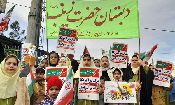 راهپیمایی مردم جعفرآباد قم در جشن سالگرد پیروزی انقلاب