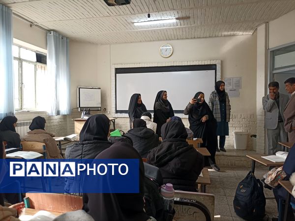 بازدید کارشناسان فحک از هنرستان فلسطین