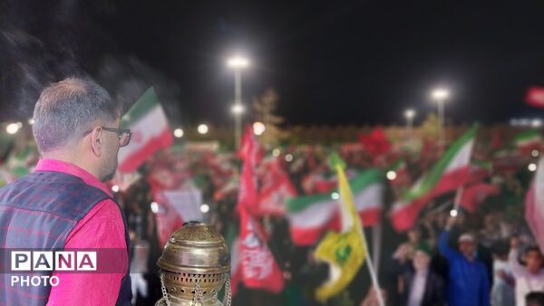 حضور مستمر و پرشور مردم ولایی بیرجند در اجتماعات شبانه