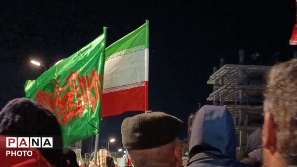 مردم شهرکرد میدان را خالی نمی‌کنند 