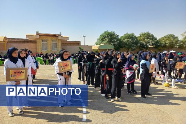 افتتاحیه المپیاد ورزشی درون‌مدرسه‌ای در دبیرستان منتصرین شاهد ورامین