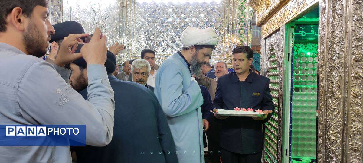 آیین غبارروبی مزار امامزاده حمزه رضا(ع) و همایش روز خبرنگار در شهر زیارت شهرستان شیروان