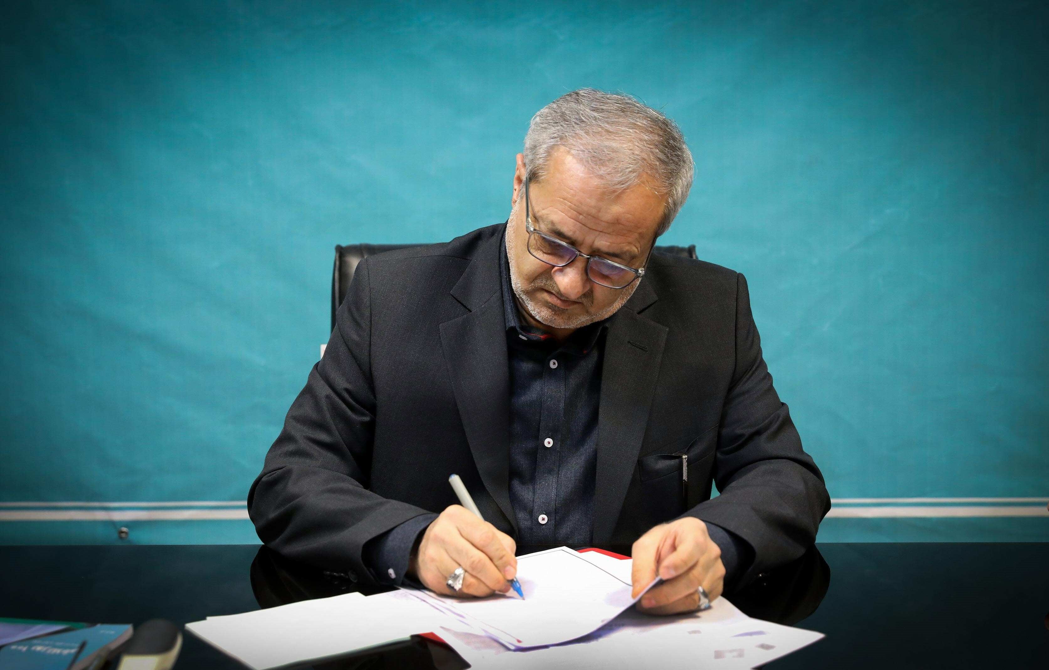 دعوت وزیر آموزش‌وپرورش از دانش‌آموزان، معلمان و فرهنگیان برای حضور پرشور در آیین وداع و تشییع پیکر مطهر رهبر شهید امت اسلامی 