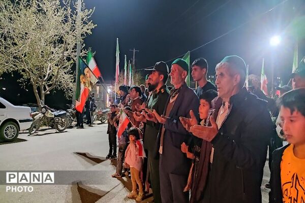 سنگر ما خیابان است 