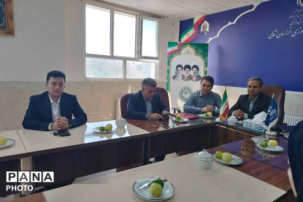 تکریم معاون سابق پرورشی و فرهنگی آموزش و پرورش خراسان شمالی