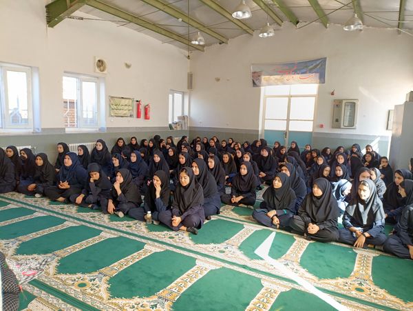 مراسم هفته مقدس در مدرسه فاطمیه خلیل آباد