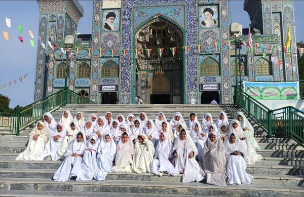 جشن تکلیف پایه سوم دبستان شهید ابراهیم تنیده در زیارت سید مظفر