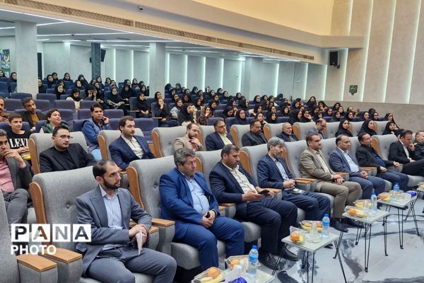 درخشش ستارگان ورامین در آیین تجلیل از نخبگان آموزشی