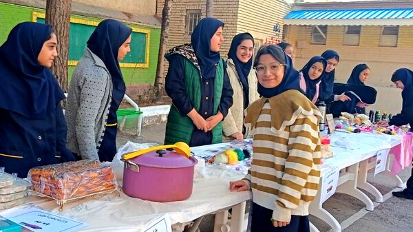 بازارچه کار و فناوری در دبیرستان کوثر فرهنگیان