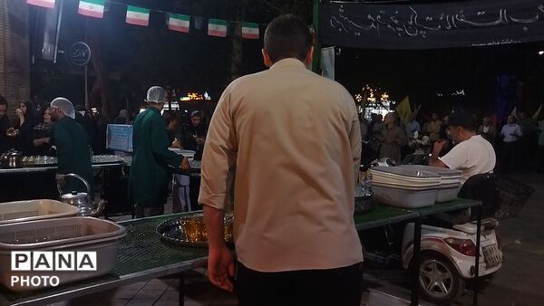 چایخانه فاطمه الزهرا در نود و نهمین شب از اجتماعات مردمی 